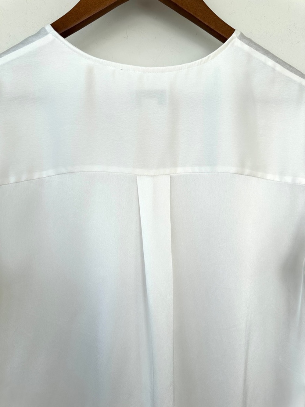 Tahari V-Neck Ruffle Detail Long Sleeve Blouse, White Satin - Picture 10 of 12